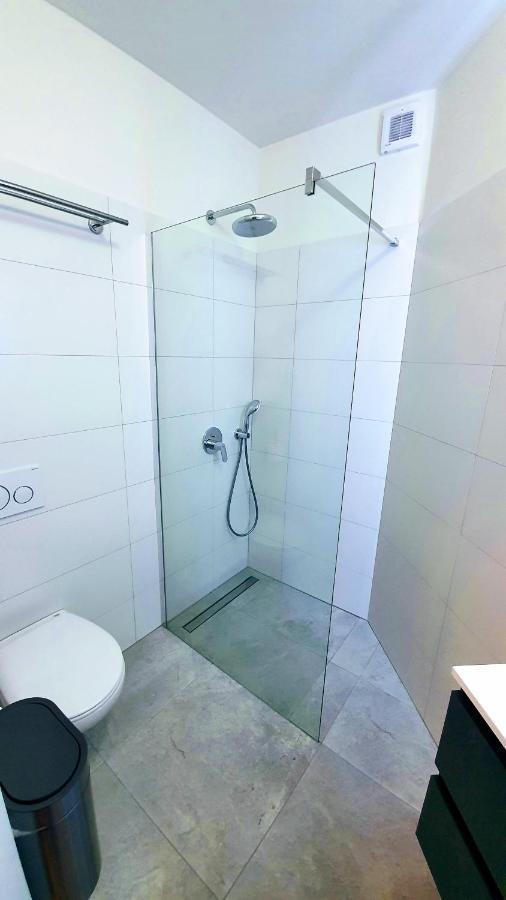 Luxury Apartment - Few Minutes From The Sea ポレッチ エクステリア 写真