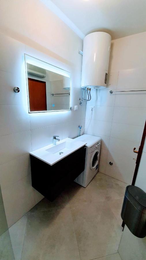 Luxury Apartment - Few Minutes From The Sea ポレッチ エクステリア 写真